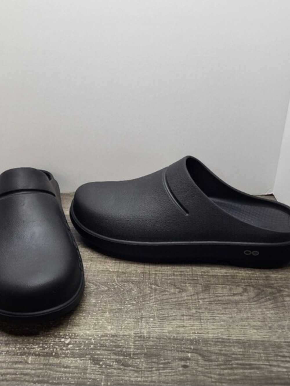 OOFOS OOcloog Recovery Clog, Black - Women’s Size 8, Men’s Size 6 - Picture 10 of 11